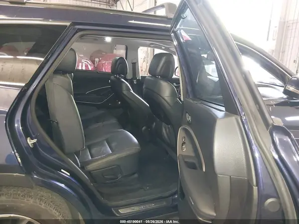 KM8SRDHFXJU278070 2018 HYUNDAI SANTA FE - Image 8