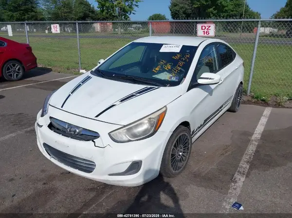 KMHCT4AE0GU011469 2016 HYUNDAI ACCENT - Image 2