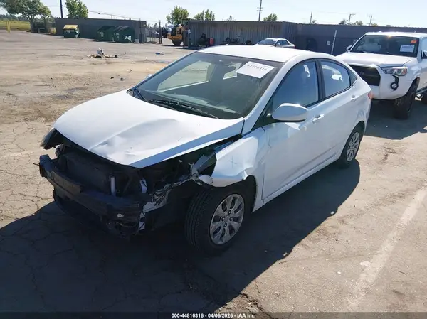 KMHCT4AE0GU013366 2016 HYUNDAI ACCENT - Image 2