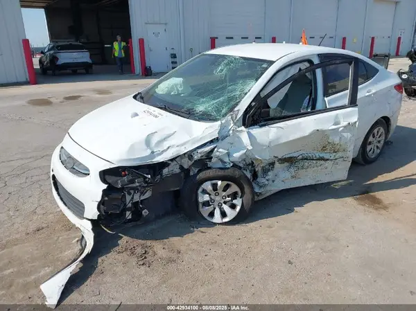 KMHCT4AE0GU031494 2016 HYUNDAI ACCENT - Image 2