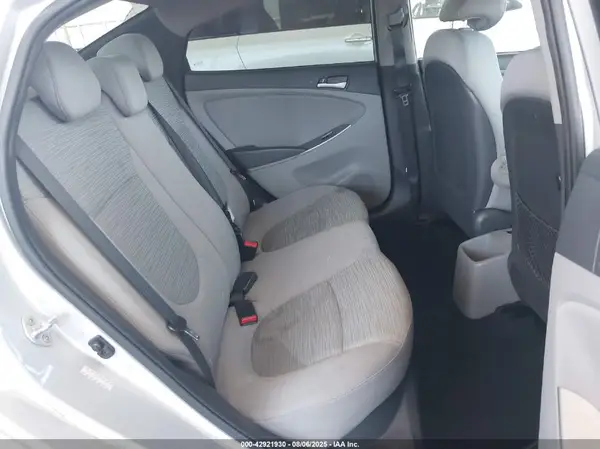 KMHCT4AE0GU032743 2016 HYUNDAI ACCENT - Image 8