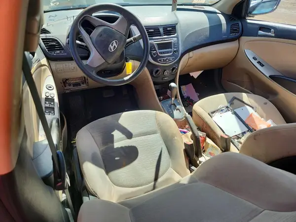 KMHCT4AE0GU082719 2016 HYUNDAI ACCENT - Image 8