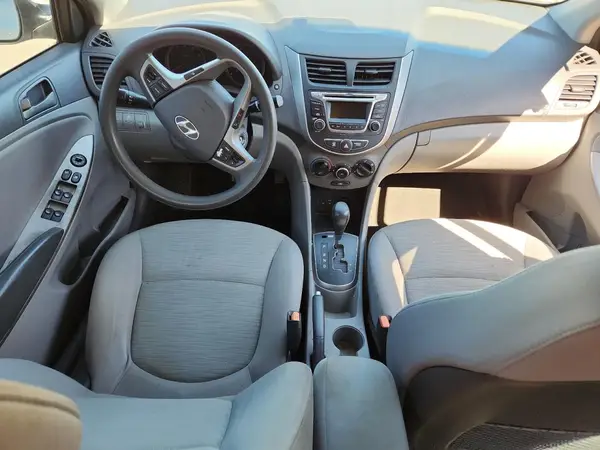 KMHCT4AE0GU105884 2016 HYUNDAI ACCENT - Image 8