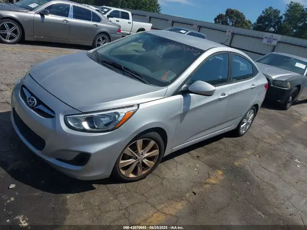 KMHCT4AE0GU106873 2016 HYUNDAI ACCENT - Image 2