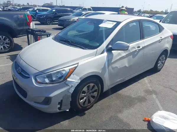KMHCT4AE0GU107358 2016 HYUNDAI ACCENT - Image 2