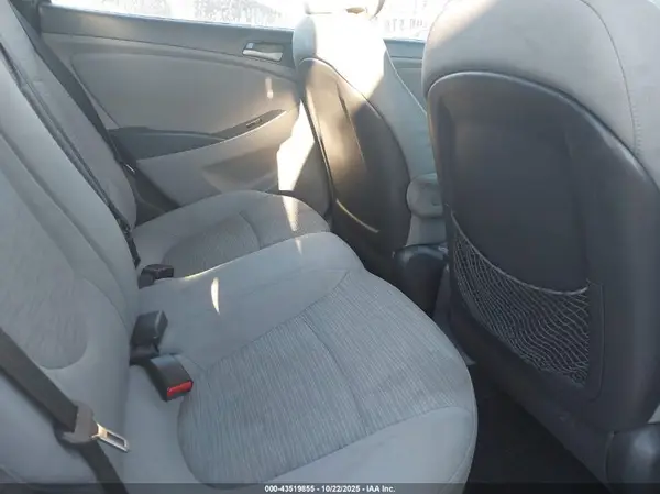 KMHCT4AE0GU966272 2016 HYUNDAI ACCENT - Image 8