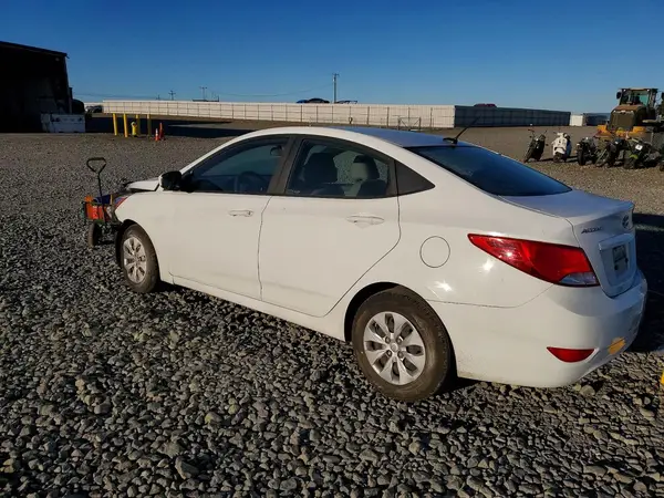 KMHCT4AE0HU166623 2017 HYUNDAI ACCENT - Image 2