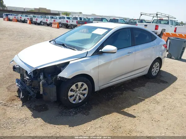KMHCT4AE0HU172602 2017 HYUNDAI ACCENT - Image 2