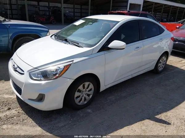 KMHCT4AE0HU193384 2017 HYUNDAI ACCENT - Image 2