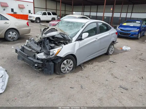 KMHCT4AE0HU197533 2017 HYUNDAI ACCENT - Image 2