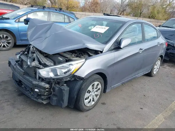 KMHCT4AE0HU201645 2017 HYUNDAI ACCENT - Image 2