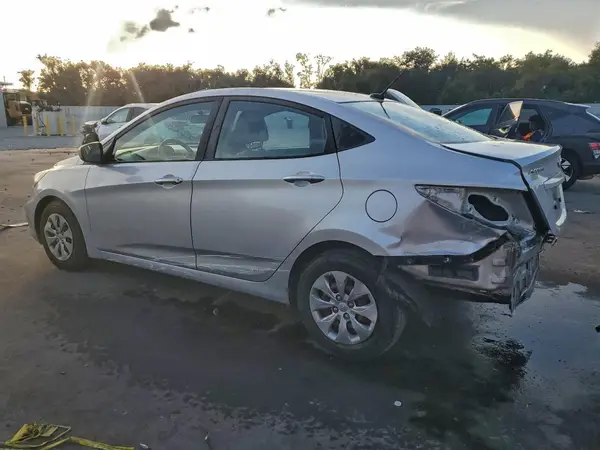 KMHCT4AE0HU204349 2017 HYUNDAI ACCENT - Image 2