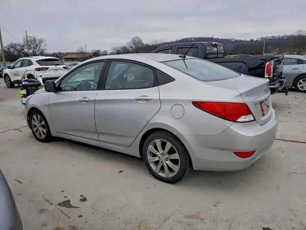 KMHCT4AE0HU208210 2017 HYUNDAI ACCENT - Image 2