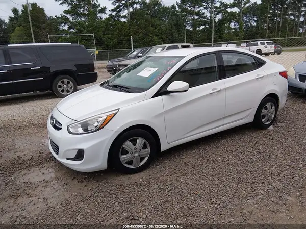 KMHCT4AE0HU212578 2017 HYUNDAI ACCENT - Image 2