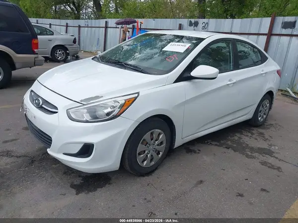 KMHCT4AE0HU219384 2017 HYUNDAI ACCENT - Image 2