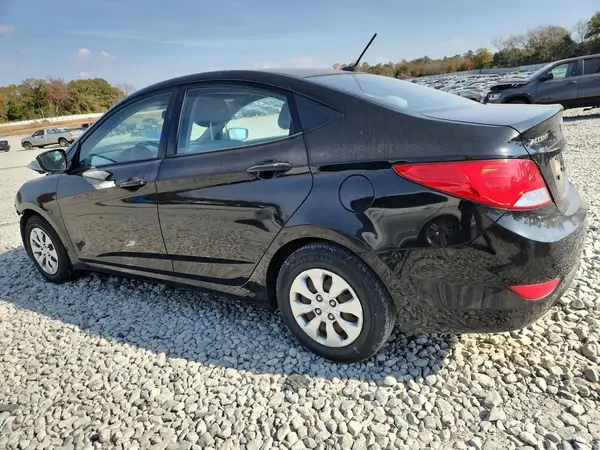KMHCT4AE0HU236055 2017 HYUNDAI ACCENT - Image 2