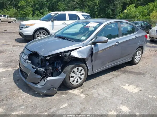 KMHCT4AE0HU238985 2017 HYUNDAI ACCENT - Image 2