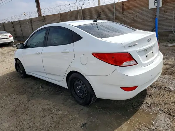 KMHCT4AE0HU242471 2017 HYUNDAI ACCENT - Image 2