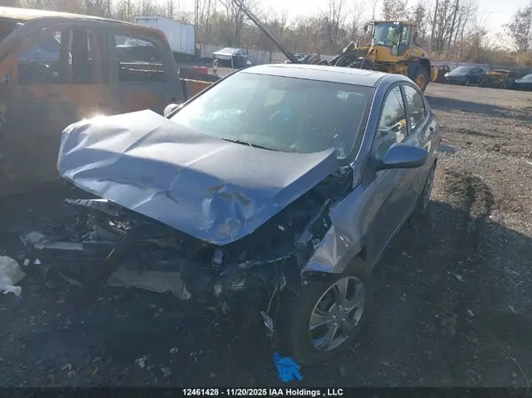 KMHCT4AE0HU242647 2017 HYUNDAI ACCENT - Image 2