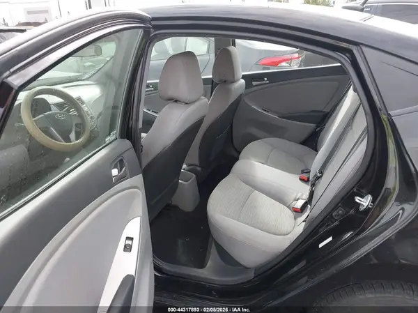 KMHCT4AE0HU243703 2017 HYUNDAI ACCENT - Image 8