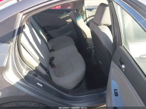 KMHCT4AE0HU248612 2017 HYUNDAI ACCENT - Image 8