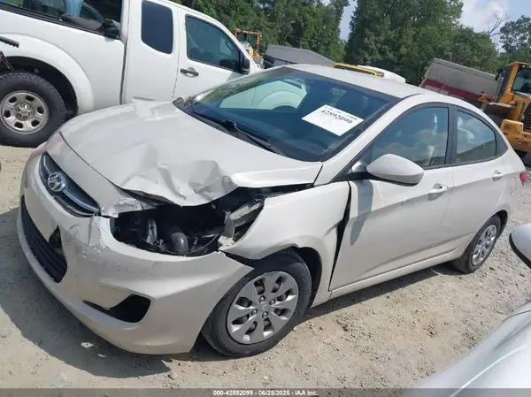 KMHCT4AE0HU263255 2017 HYUNDAI ACCENT - Image 2