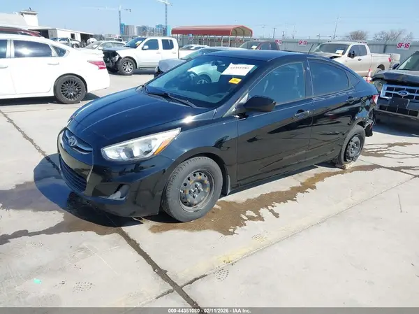KMHCT4AE0HU275051 2017 HYUNDAI ACCENT - Image 2