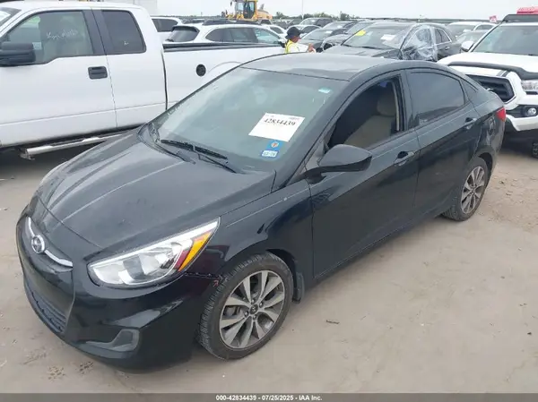 KMHCT4AE0HU281481 2017 HYUNDAI ACCENT - Image 2