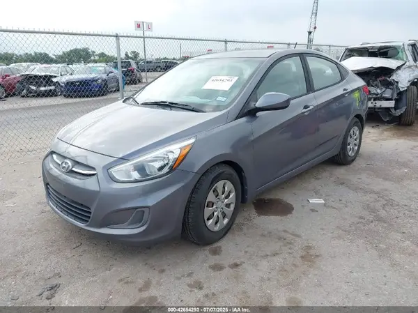 KMHCT4AE0HU292349 2017 HYUNDAI ACCENT - Image 2