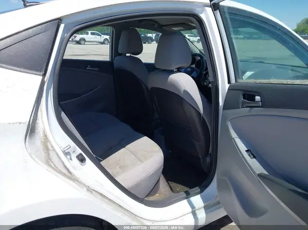 KMHCT4AE0HU292786 2017 HYUNDAI ACCENT - Image 8