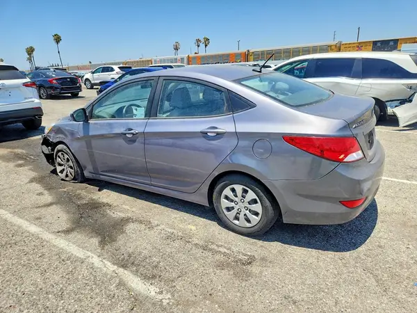 KMHCT4AE0HU297843 2017 HYUNDAI ACCENT - Image 2