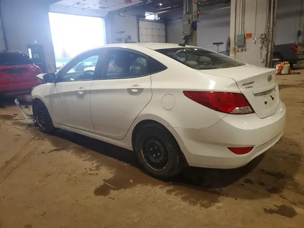 KMHCT4AE0HU303236 2017 HYUNDAI ACCENT - Image 2