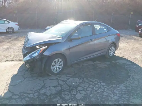 KMHCT4AE0HU308310 2017 HYUNDAI ACCENT - Image 2