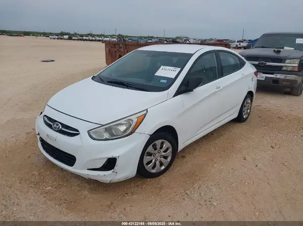KMHCT4AE0HU316617 2017 HYUNDAI ACCENT - Image 2