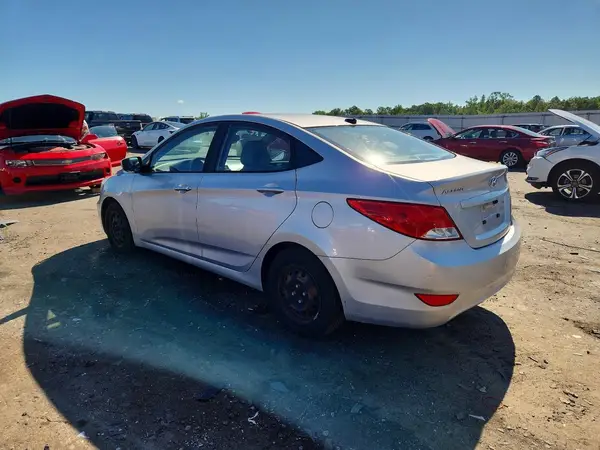 KMHCT4AE0HU318609 2017 HYUNDAI ACCENT - Image 2