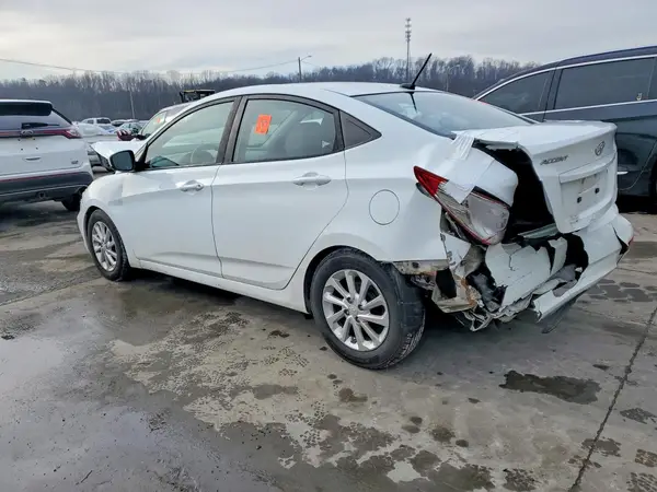 KMHCT4AE0HU319355 2017 HYUNDAI ACCENT - Image 2
