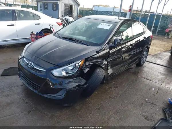 KMHCT4AE0HU322918 2017 HYUNDAI ACCENT - Image 2
