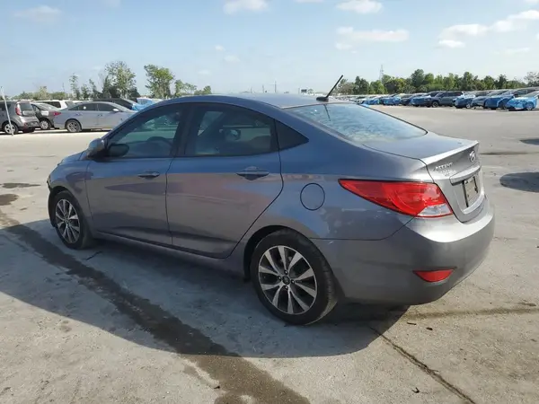 KMHCT4AE0HU331179 2017 HYUNDAI ACCENT - Image 2