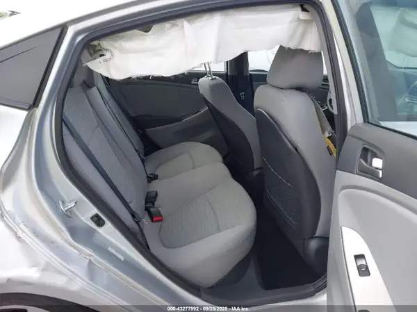 KMHCT4AE0HU338987 2017 HYUNDAI ACCENT - Image 8