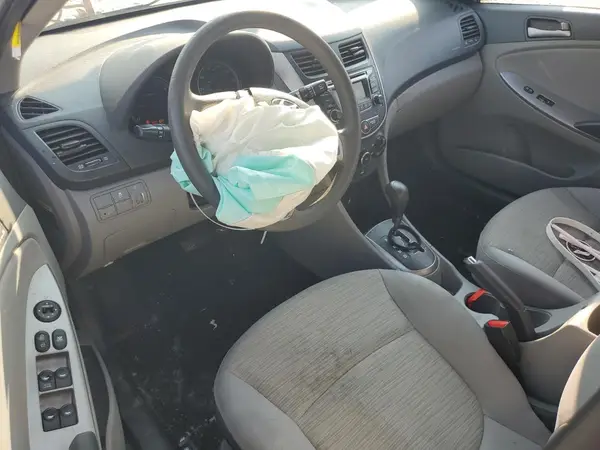 KMHCT4AE0HU352064 2017 HYUNDAI ACCENT - Image 8
