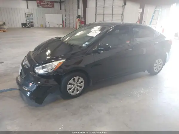 KMHCT4AE0HU358026 2017 HYUNDAI ACCENT - Image 2