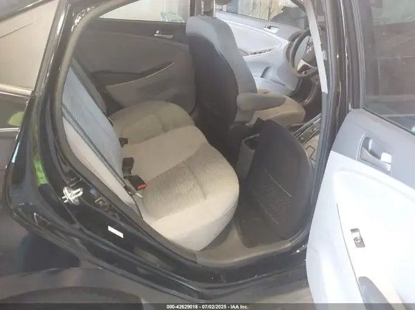 KMHCT4AE0HU358026 2017 HYUNDAI ACCENT - Image 8