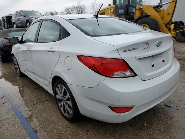 KMHCT4AE0HU361976 2017 HYUNDAI ACCENT - Image 2