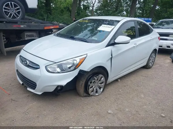 KMHCT4AE0HU364098 2017 HYUNDAI ACCENT - Image 2