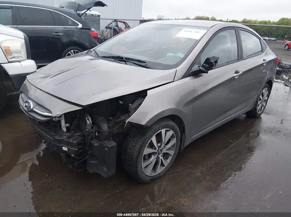 KMHCT4AE0HU364229 2017 HYUNDAI ACCENT - Image 2