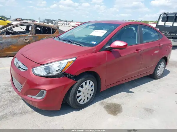 KMHCT4AE0HU365705 2017 HYUNDAI ACCENT - Image 2