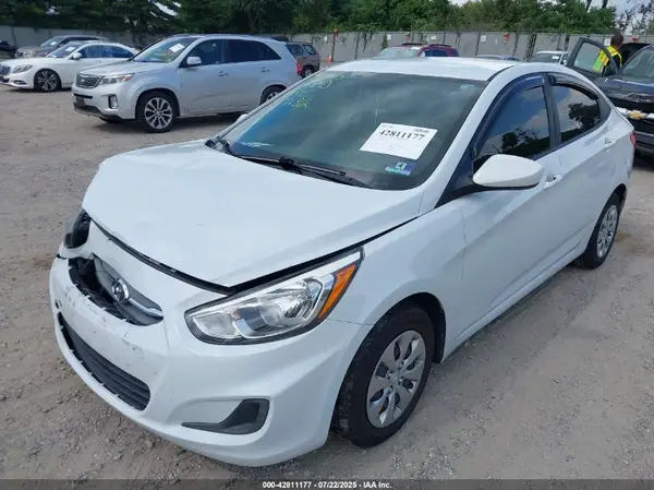 KMHCT4AE0HU367356 2017 HYUNDAI ACCENT - Image 2