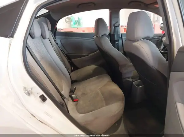 KMHCT4AE0HU368121 2017 HYUNDAI ACCENT - Image 8