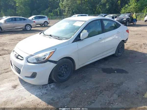 KMHCT4AE0HU370435 2017 HYUNDAI ACCENT - Image 2