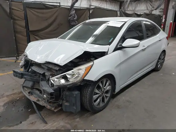 KMHCT4AE0HU376669 2017 HYUNDAI ACCENT - Image 2